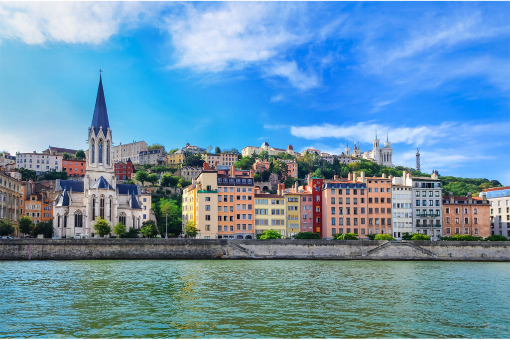 A babysitter in Lyon