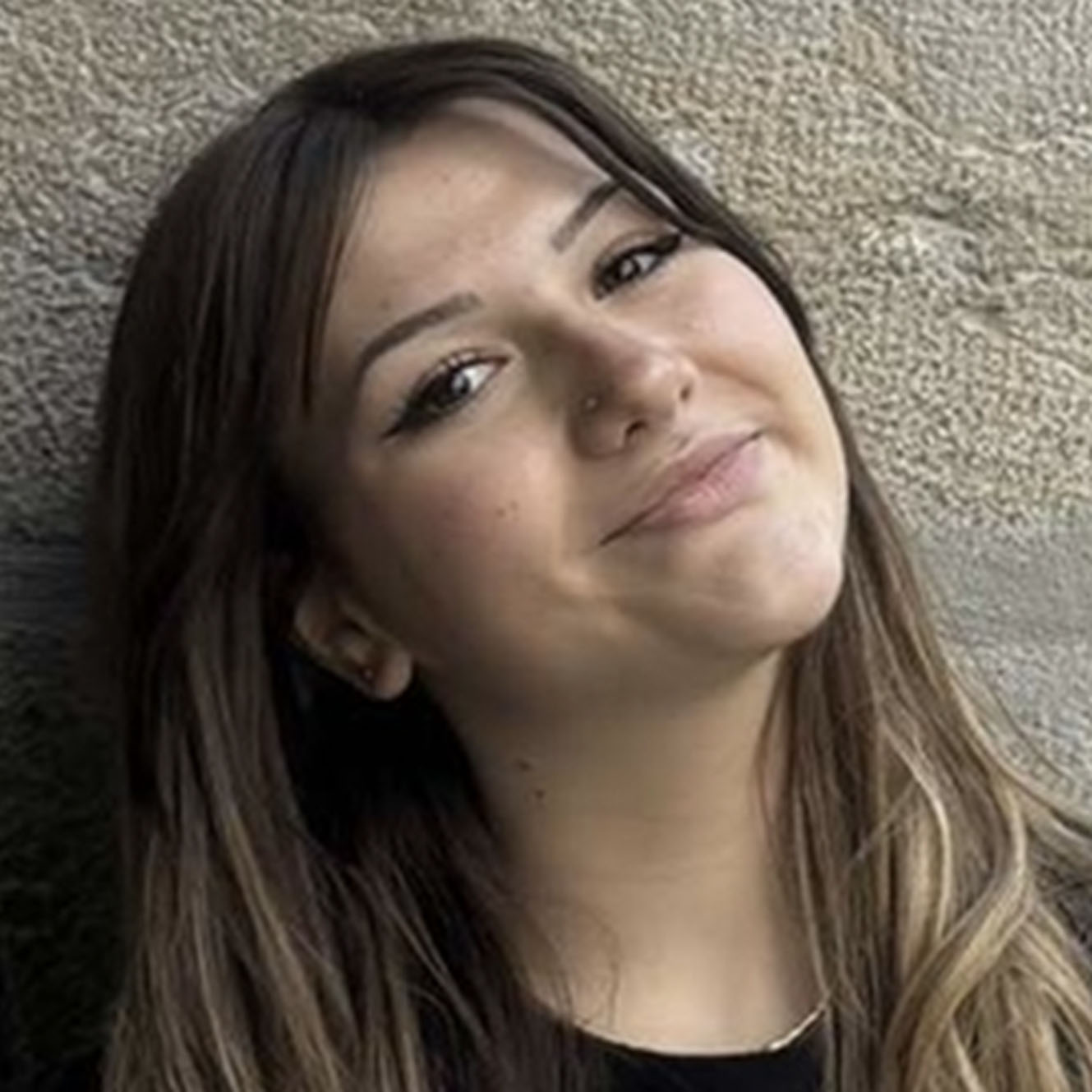 Louna R.
