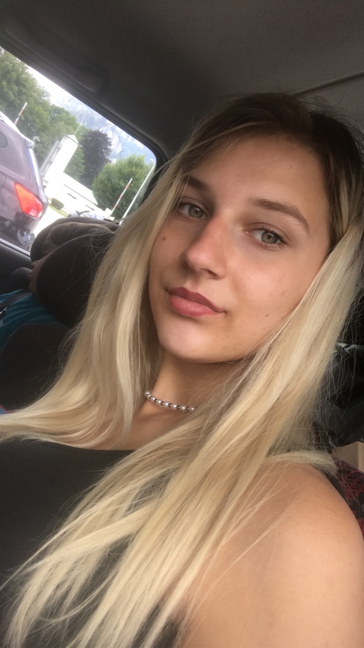 Maria F.