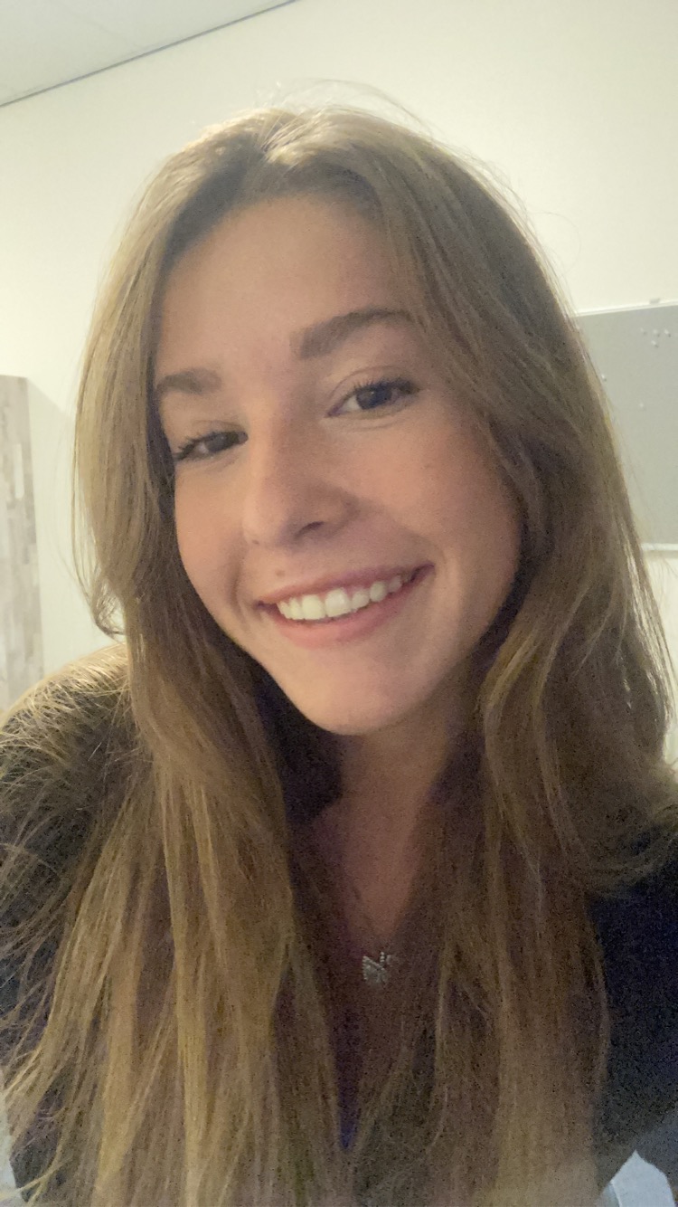Cecilia R.