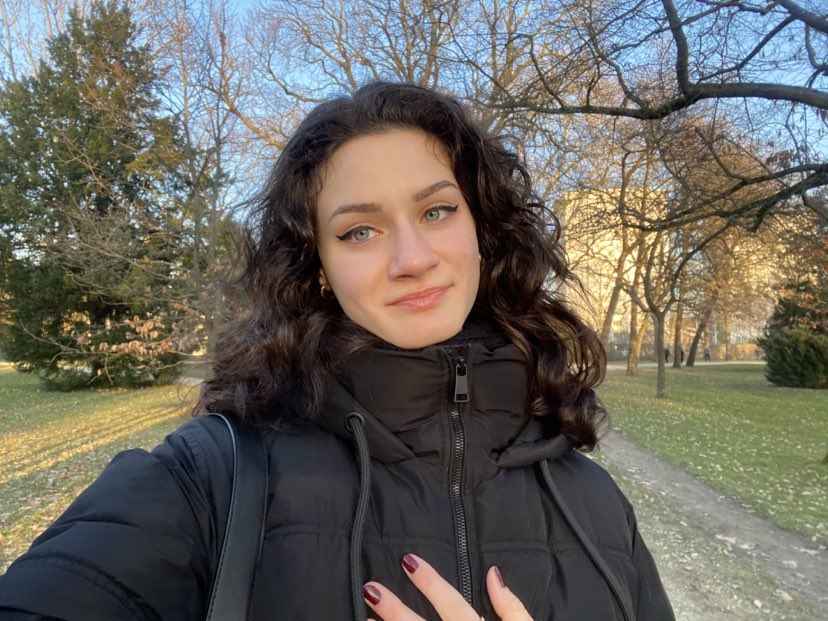Nikol K.